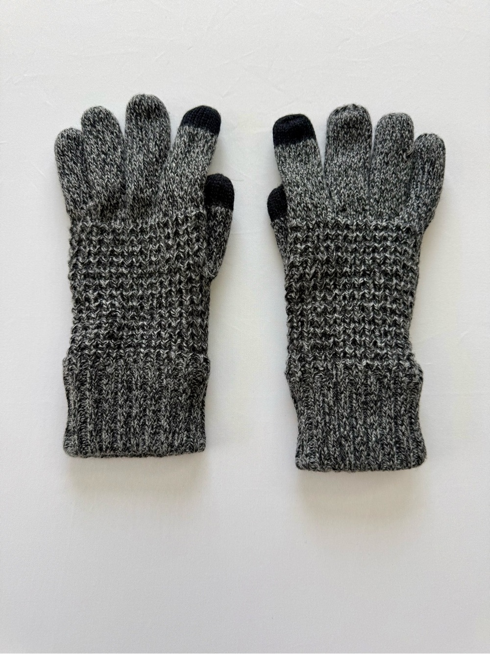 Express Gray Touchscreen Knit Gloves with Black Tip Accents